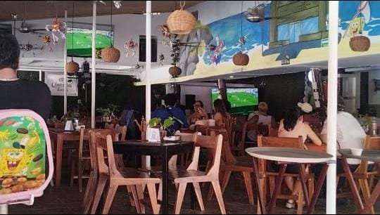 Restaurantes de Cancún ajustan operaciones ante meses difíciles